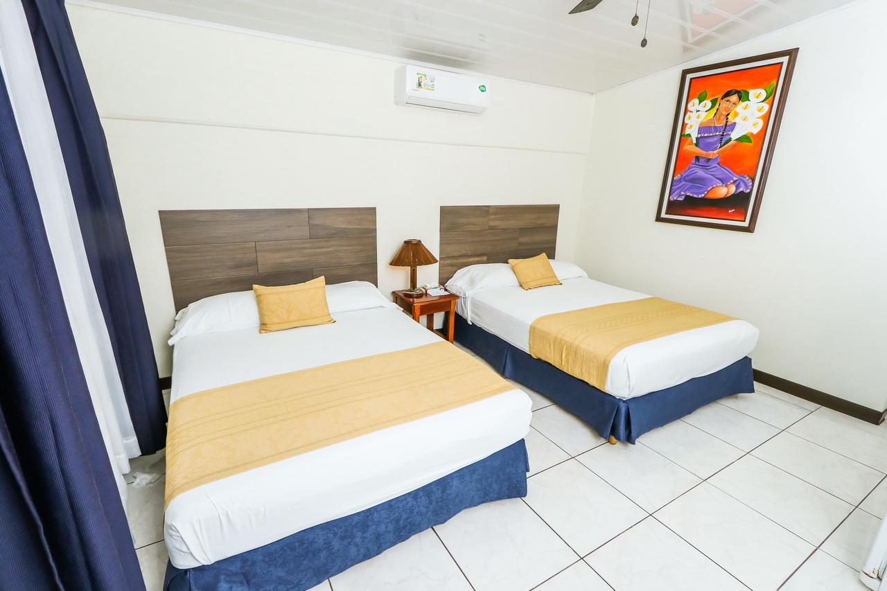 Hotel Flor Blanca Manuel Antonio Εξωτερικό φωτογραφία