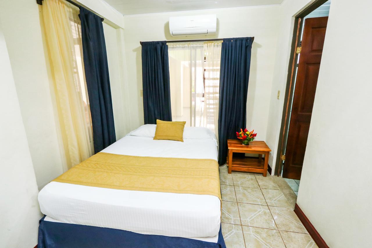 Hotel Flor Blanca Manuel Antonio Εξωτερικό φωτογραφία