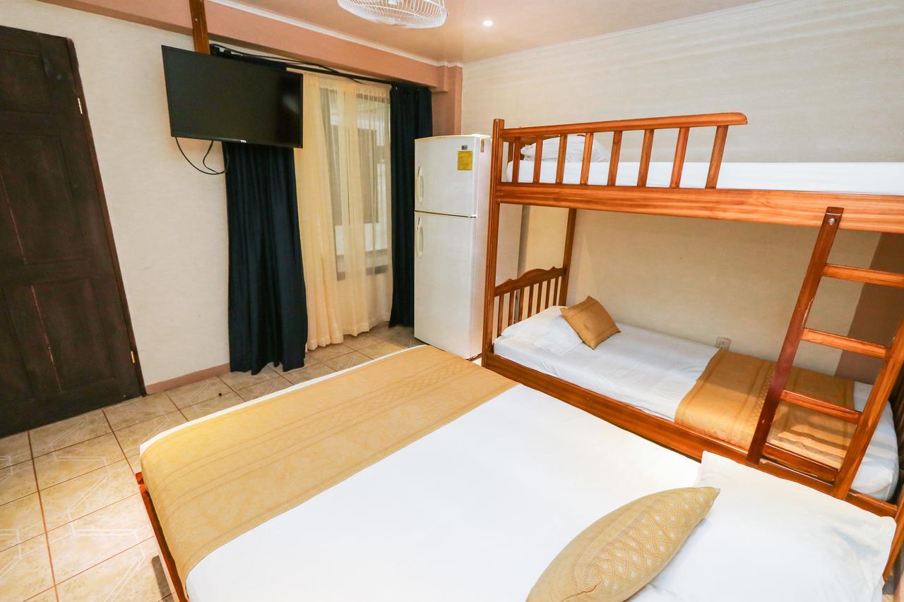 Hotel Flor Blanca Manuel Antonio Εξωτερικό φωτογραφία