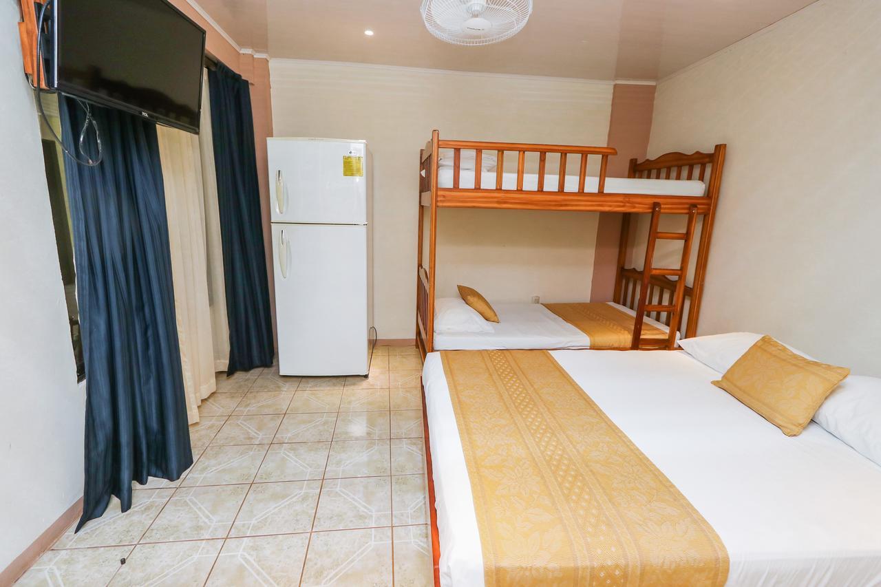 Hotel Flor Blanca Manuel Antonio Εξωτερικό φωτογραφία